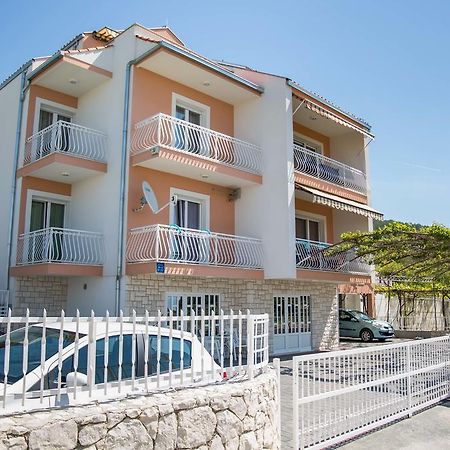 Apartments Nino Podstrana Exteriér fotografie